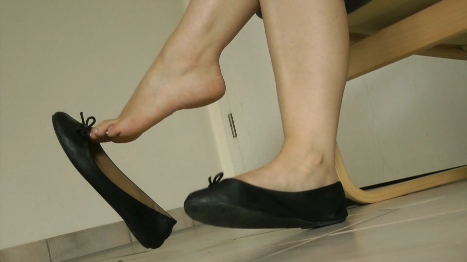 Ballerinas Flip Flops and more - BalletFlatsDanglingTeasing